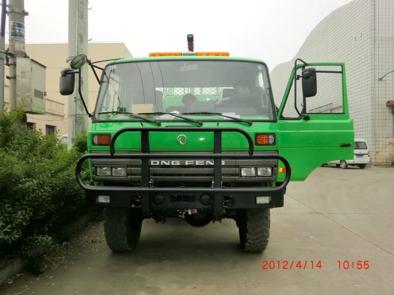 東風(fēng)越野灑水車(chē)153駕駛室